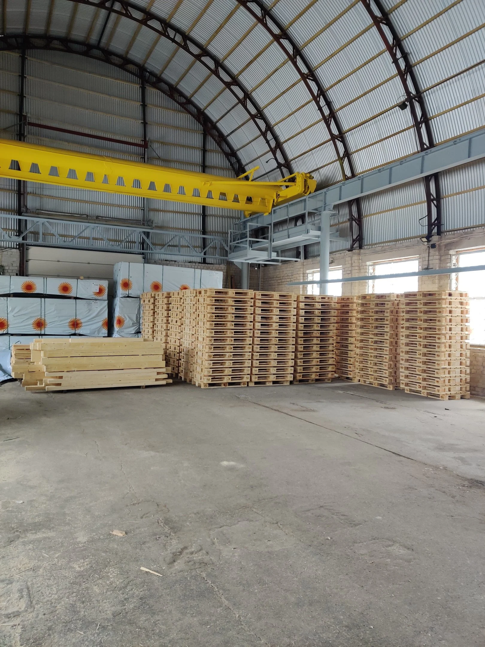 Lentvario Mediena sandėlis - didelis medienos asortimentas ir organizuotas sandėliavimas